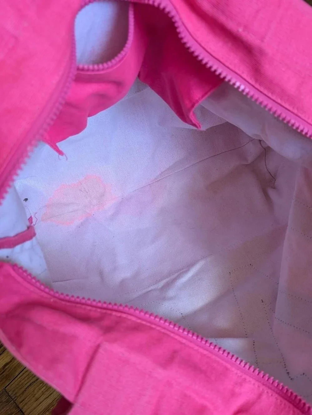 PINK Victorias Secret has pink